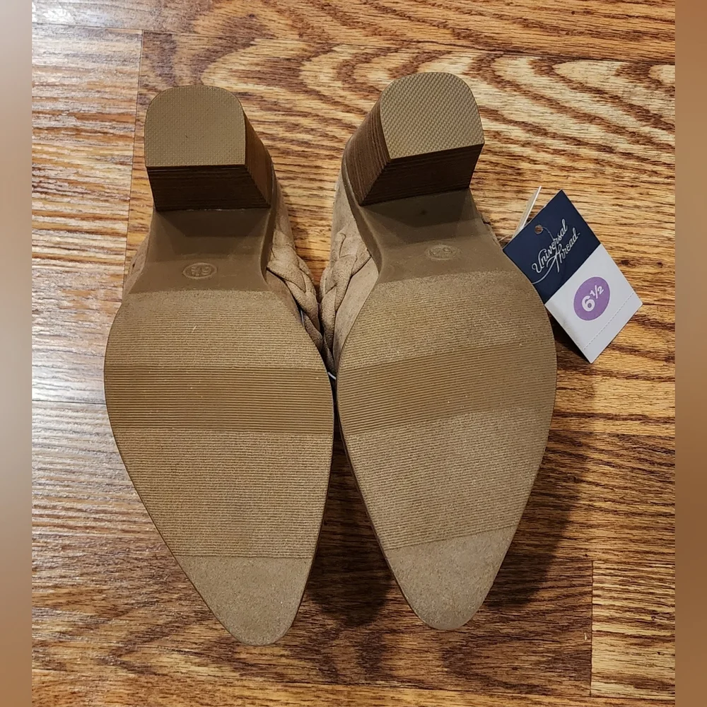 NEW Universal Thread Faux Suede Booties Women's Size 6.5